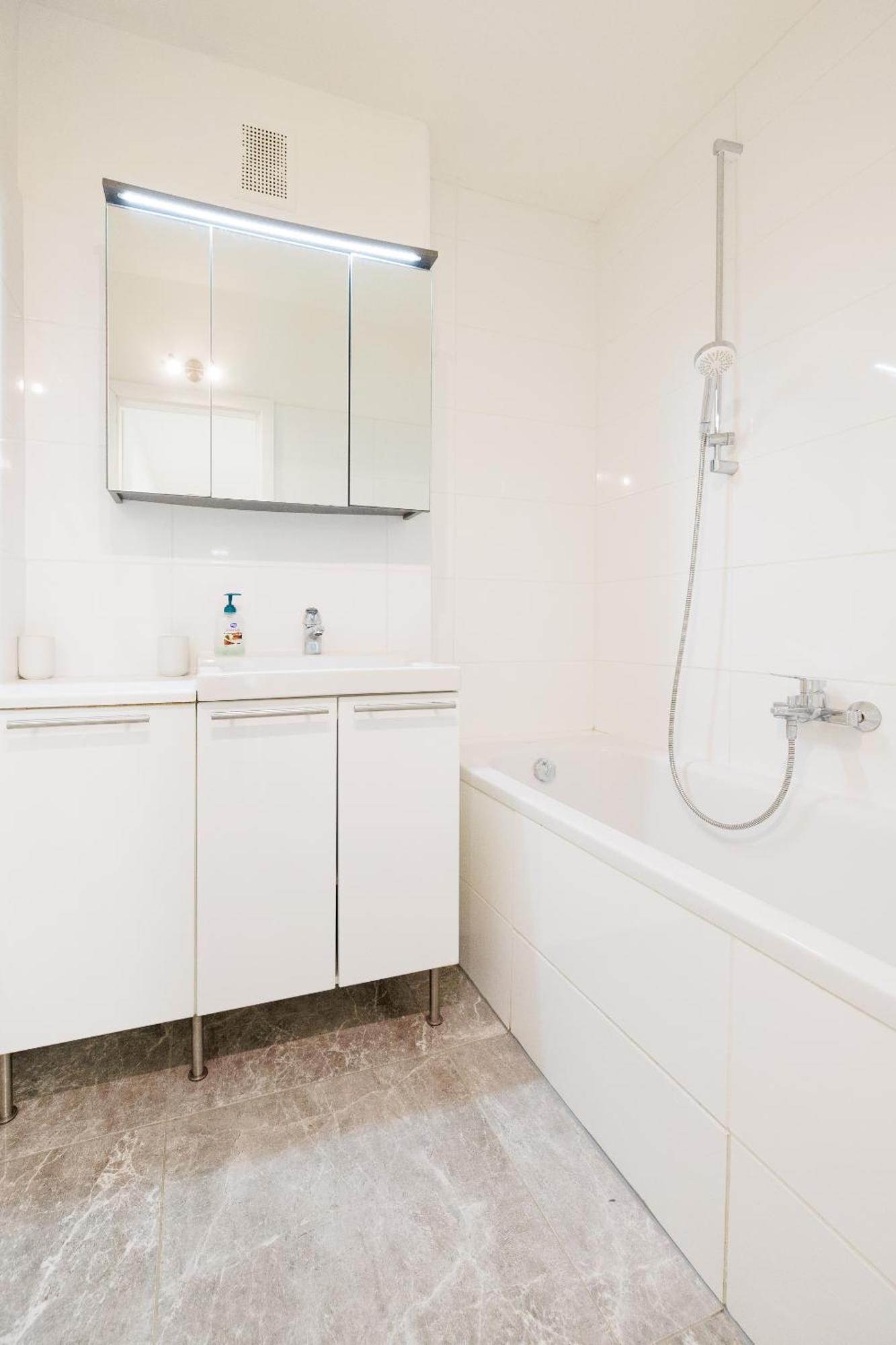 Cozy, Spacious And Charming 4 Bedrooms Apartament Wien Eksteriør billede